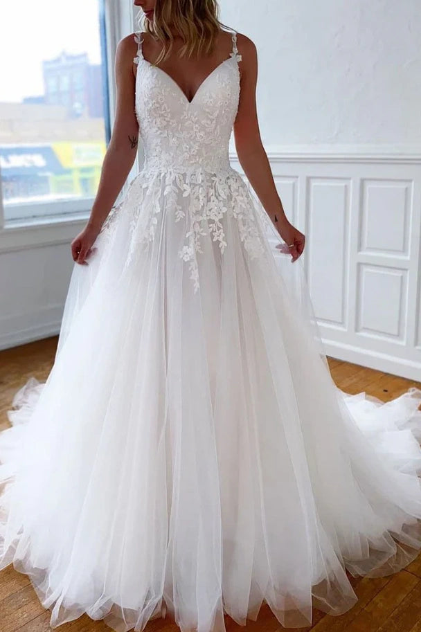 V-Neck Spaghetti Straps Lace Appliques Boho Wedding Dress