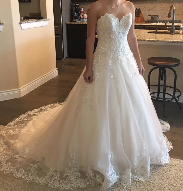 David's Bridal Beaded Lace & Tulle Ball Gown - Jewel / V3836